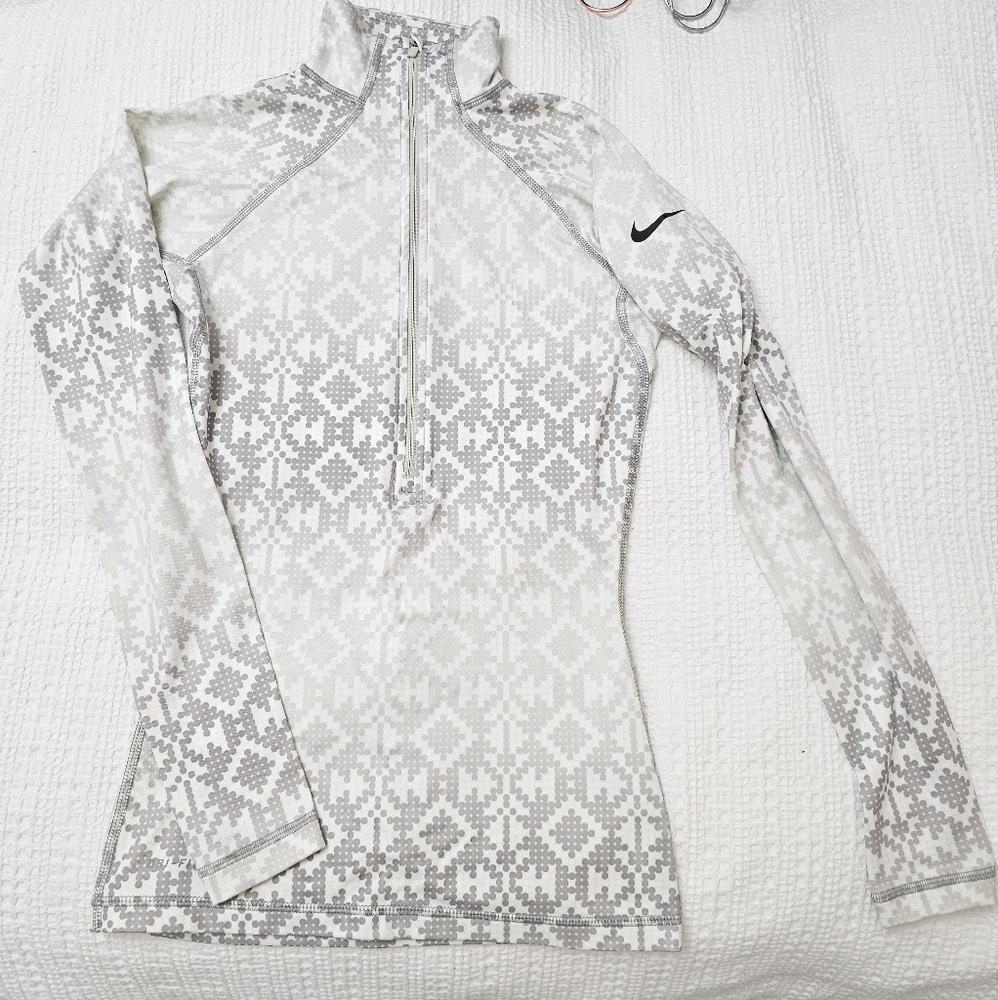 Nike Pro Women's XS 1/2 Zip Geometric Print Long Sleeve Athletic Pullover Jacket